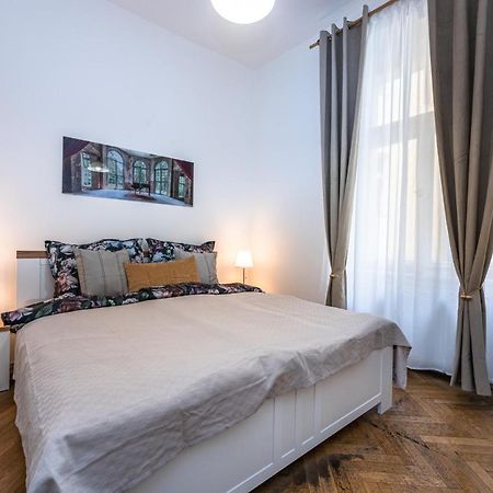 Tynska Ulicka Apartment ปราก ภายนอก รูปภาพ