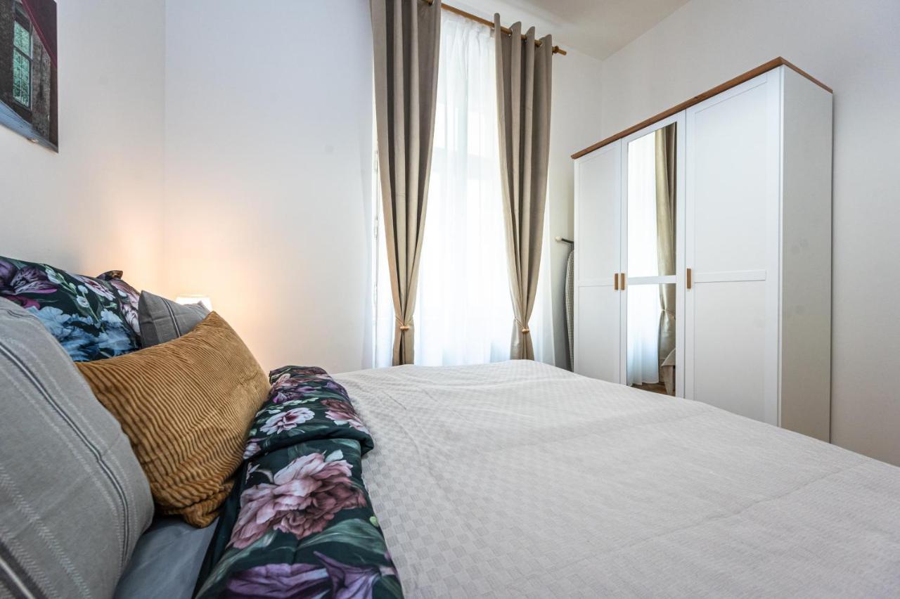 Tynska Ulicka Apartment ปราก ภายนอก รูปภาพ